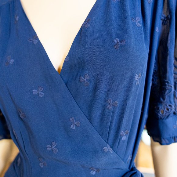 Reformation "Annalise" Navy Wrap Dress * Size Medium - Picture 10 of 11